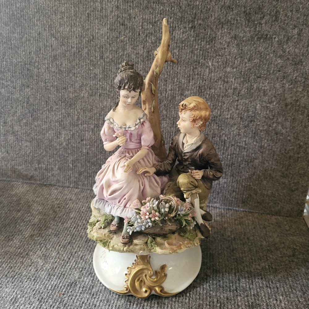 Vintage Capodimonte Figurine Young Love.  Made In Italy
